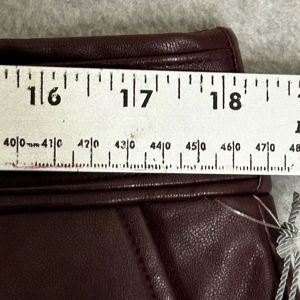 New Liz Claiborne Women's Burgundy Faux Leather Skirt Holidays Size‎ 12